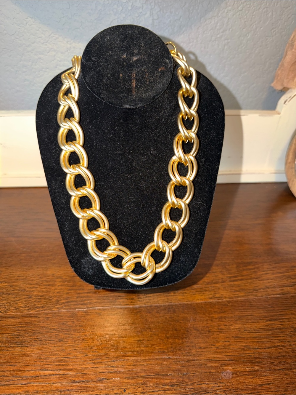 Source Unknown Gold Chunky Link Necklace